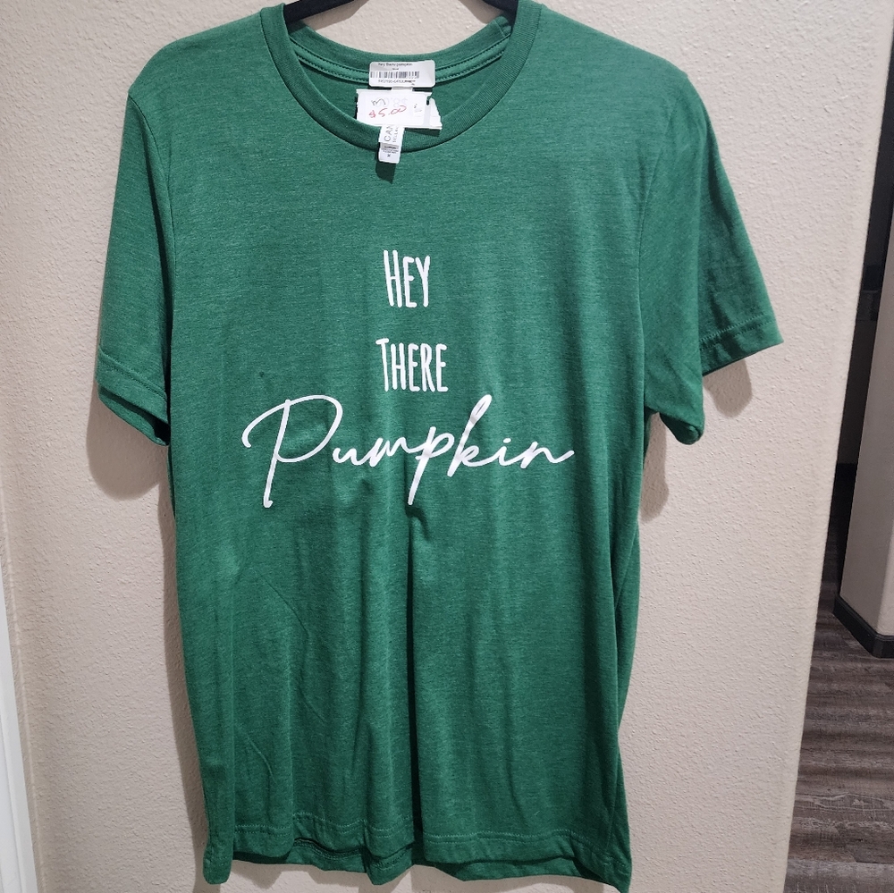 Green Graphic Tee - Hey There Pumpkin